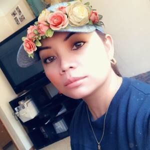 Meet your Posher, Amina